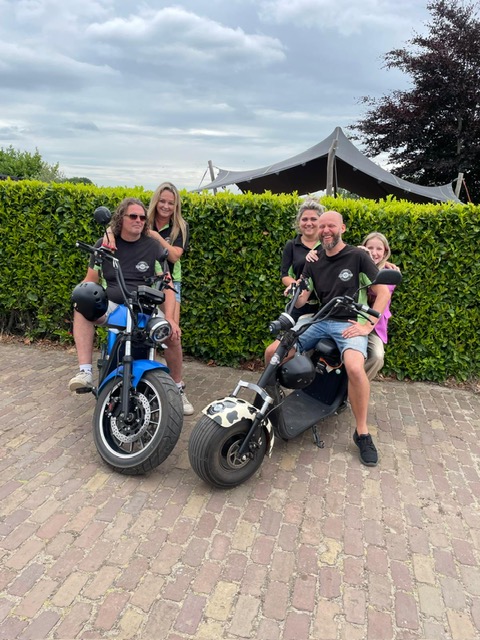 Manfred, Remon, Vanessa, Ilse en Sammy